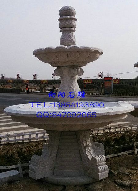 石材噴泉選購指南 黃銹石、黃金麻與蓮花水缽噴泉的市場解析